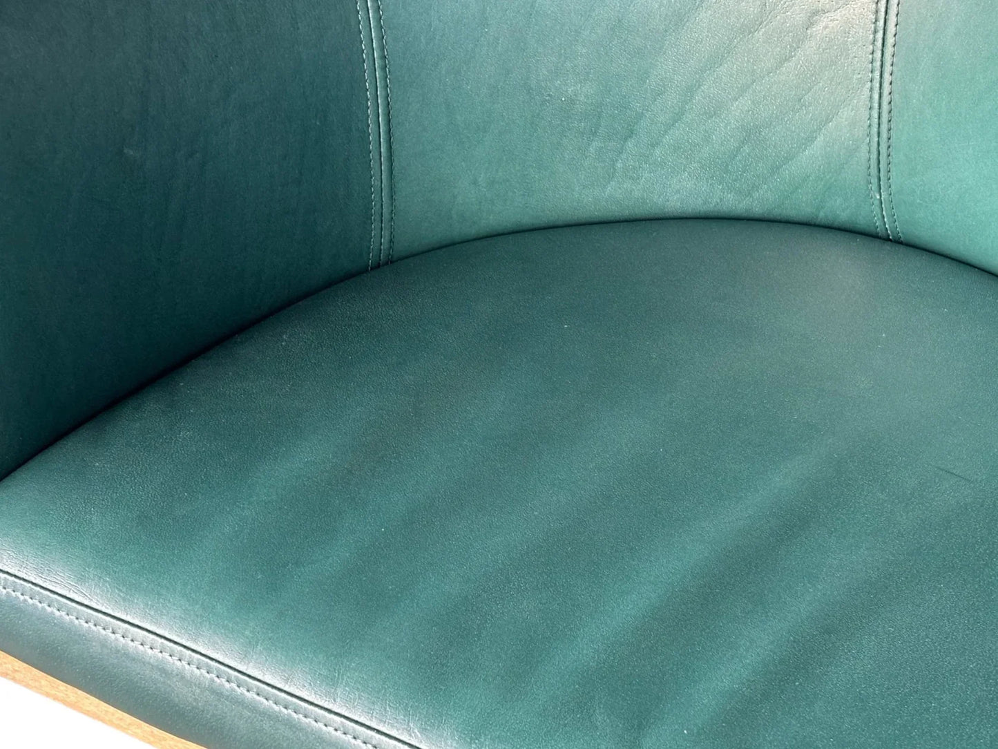 Scaun Enrique – disponibil pe stoc