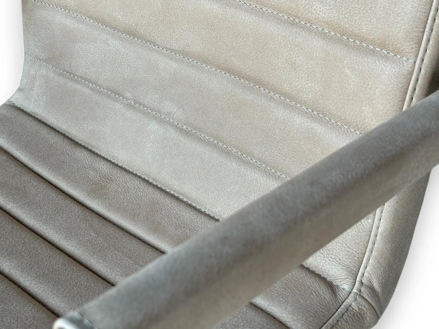 Scaun Sabina E – disponibil pe stoc